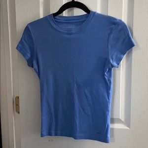 Vineyard Vines Bright, light blue tee.